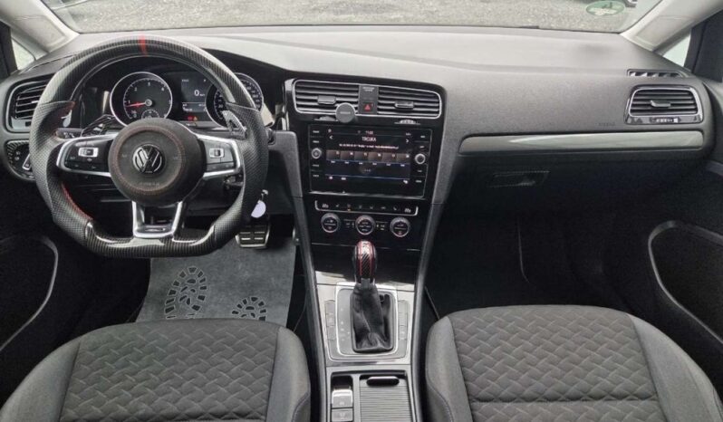 Volkswagen Golf full