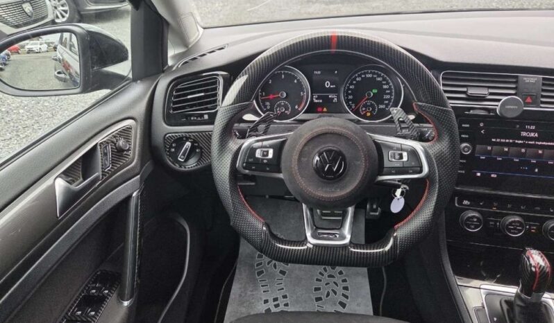 Volkswagen Golf full