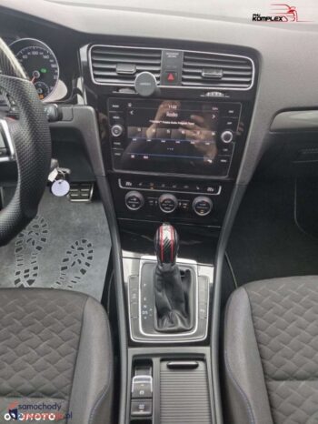 Volkswagen Golf full