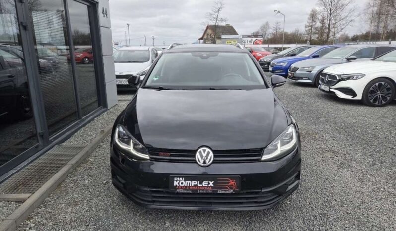 Volkswagen Golf full