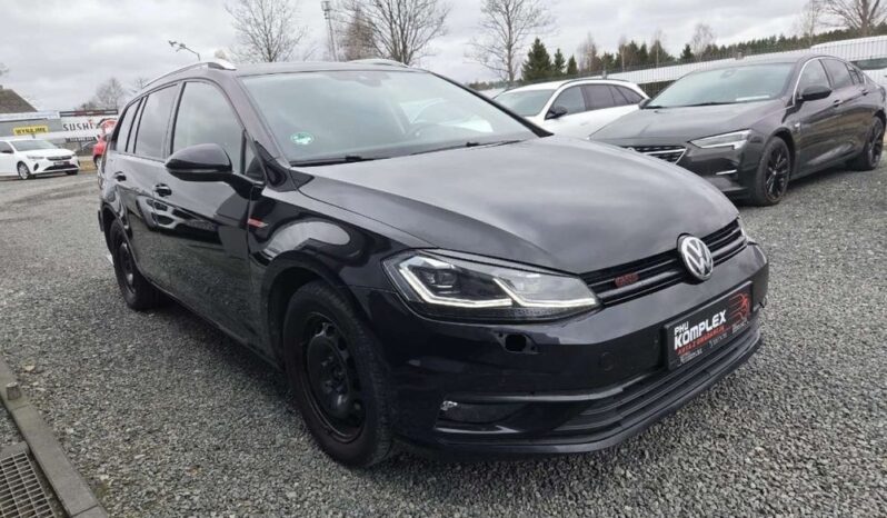 Volkswagen Golf full