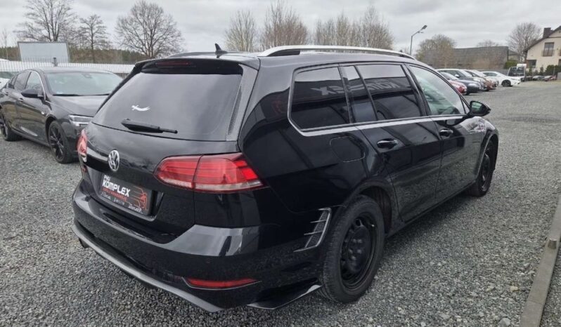 Volkswagen Golf full
