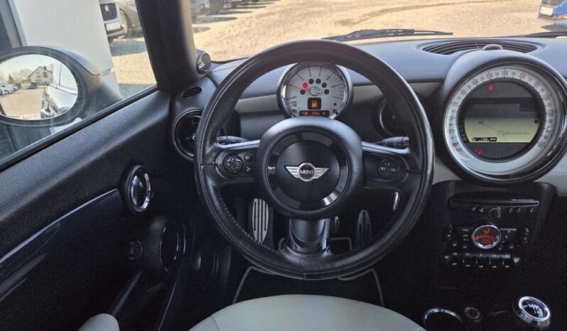 MINI Cooper full