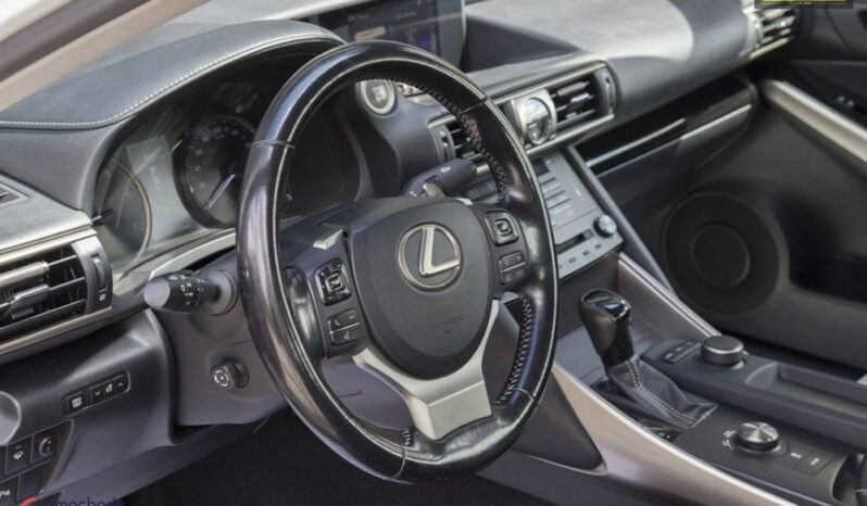 Lexus IS 200t full