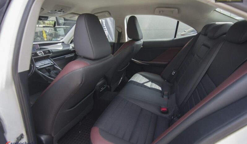 Lexus IS 200t full