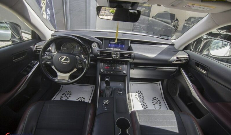 Lexus IS 200t full