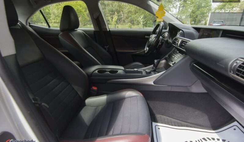 Lexus IS 200t full