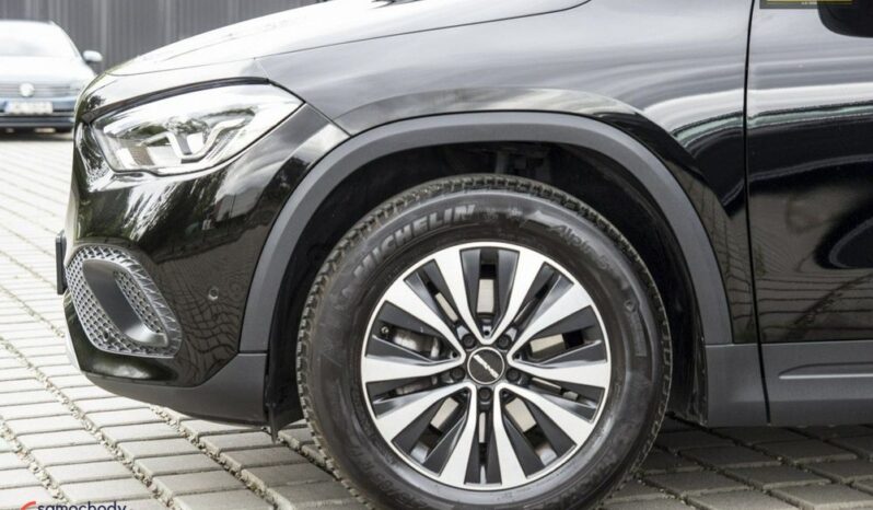 Mercedes-Benz GLA full