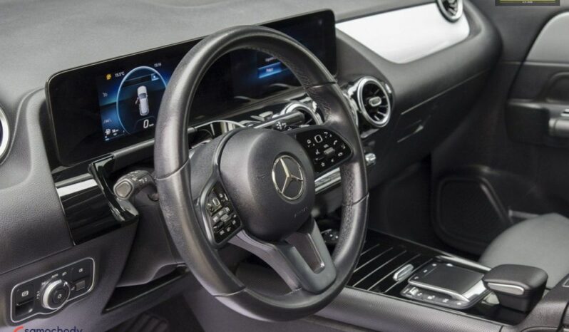 Mercedes-Benz GLA full