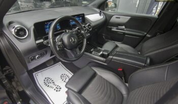 Mercedes-Benz GLA full