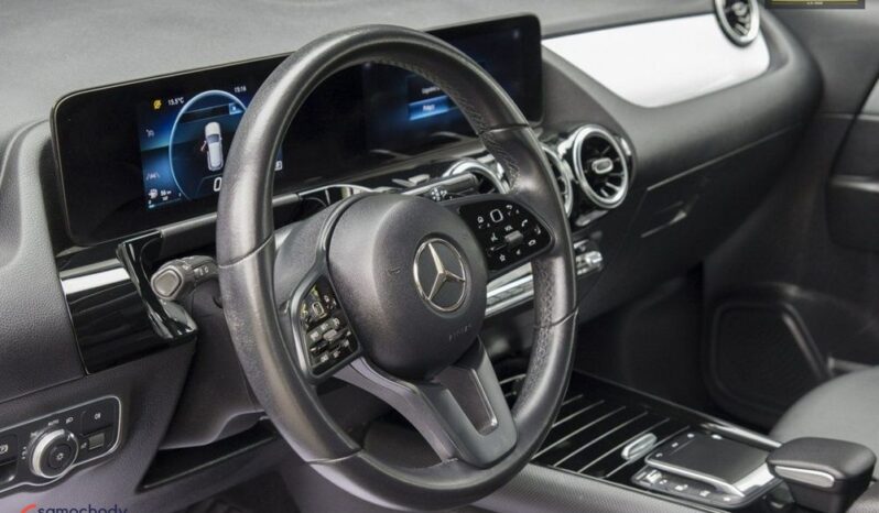Mercedes-Benz GLA full