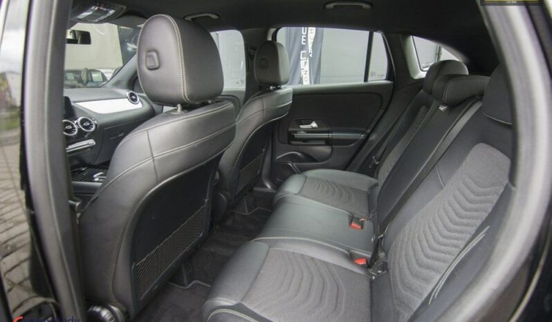 Mercedes-Benz GLA full