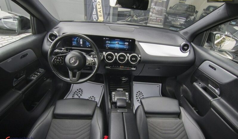 Mercedes-Benz GLA full