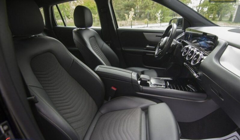 Mercedes-Benz GLA full