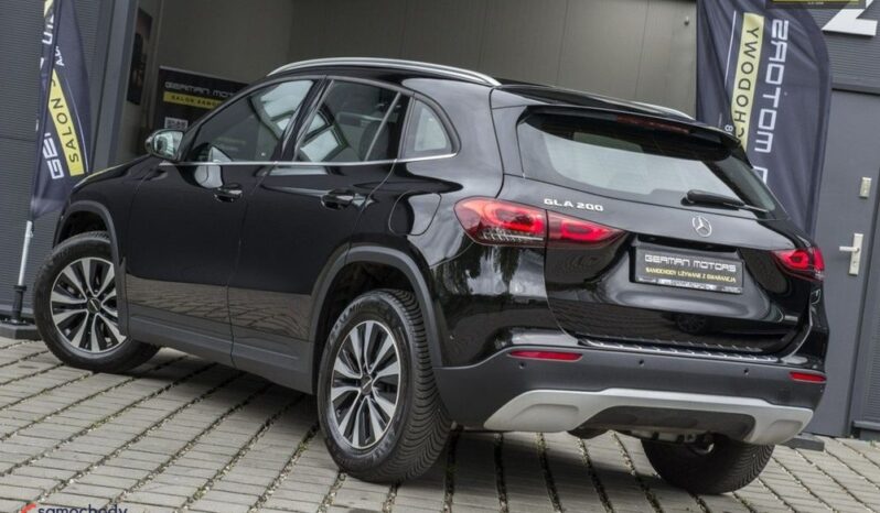 Mercedes-Benz GLA full