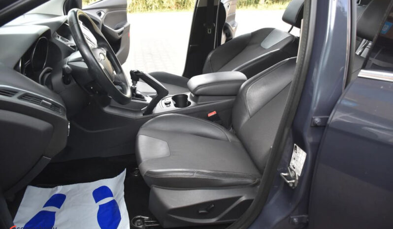 Ford Focus 1.6 TDCi DPF Titanium full