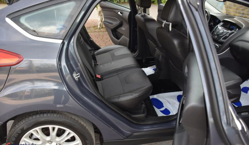 Ford Focus 1.6 TDCi DPF Titanium full