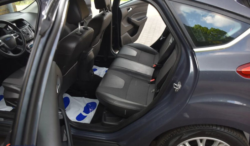 Ford Focus 1.6 TDCi DPF Titanium full