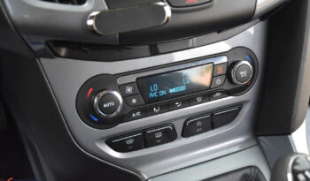 Ford Focus 1.6 TDCi DPF Titanium full