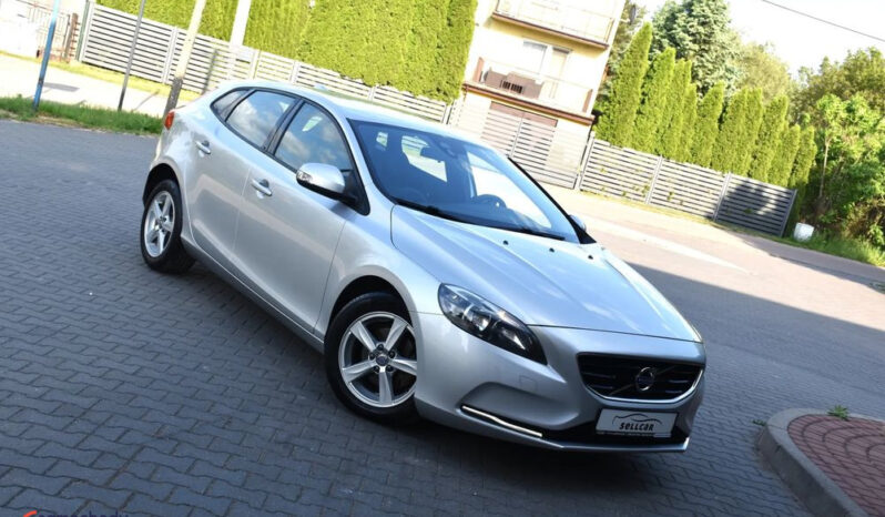 Volvo V40 D2 Momentum full