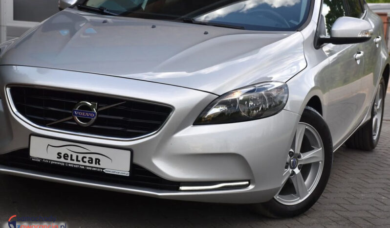 Volvo V40 D2 Momentum full