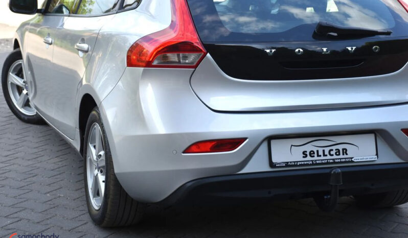 Volvo V40 D2 Momentum full