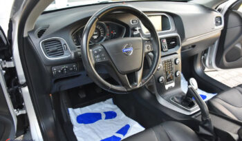 Volvo V40 D2 Momentum full