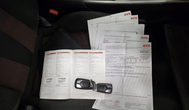 Audi A4 Avant full