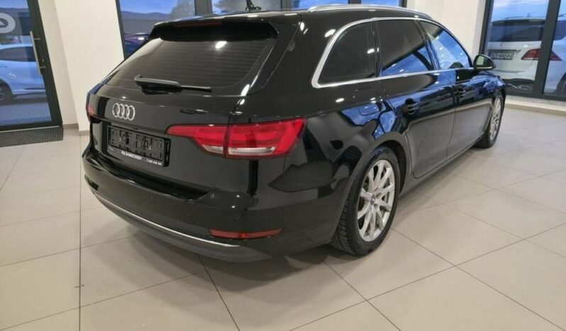 Audi A4 Avant full