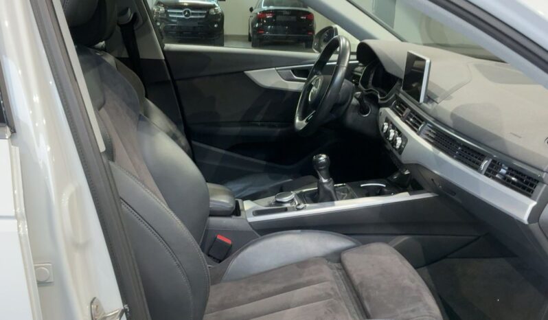 Audi A4 2.0 TDI Sport full