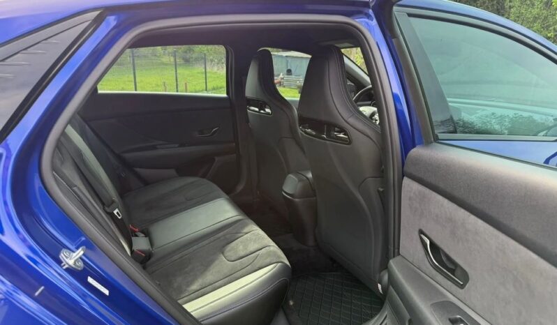 Hyundai Elantra full