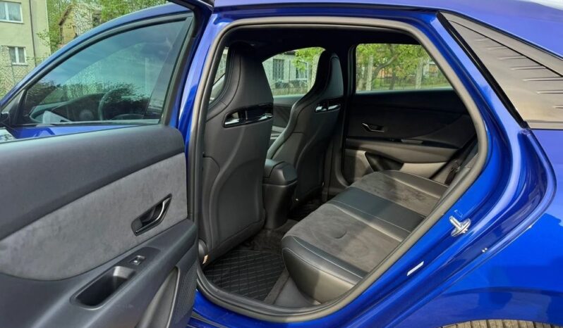 Hyundai Elantra full