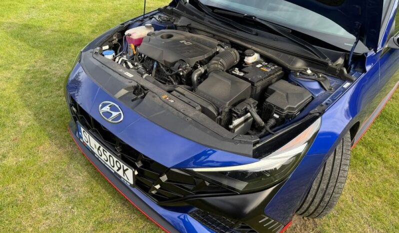 Hyundai Elantra full