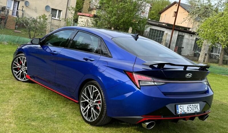 Hyundai Elantra full