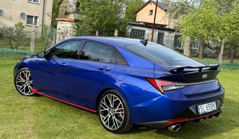 Hyundai Elantra full