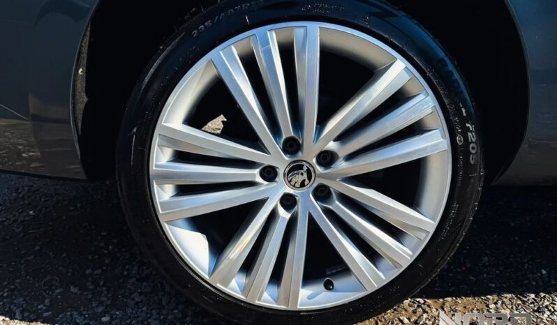 Skoda Superb 2.0 TDI DSG Style full
