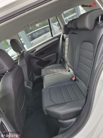 Volkswagen Golf full