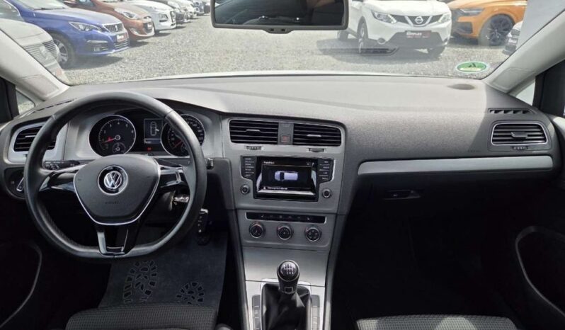 Volkswagen Golf full