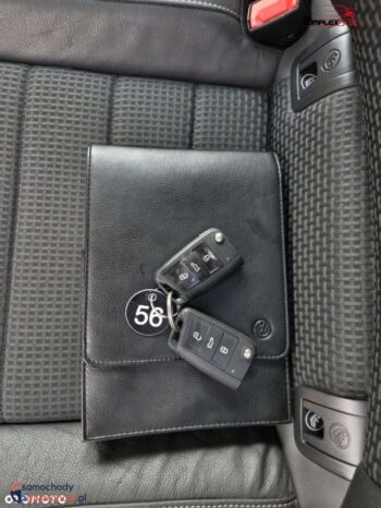 Volkswagen Golf full