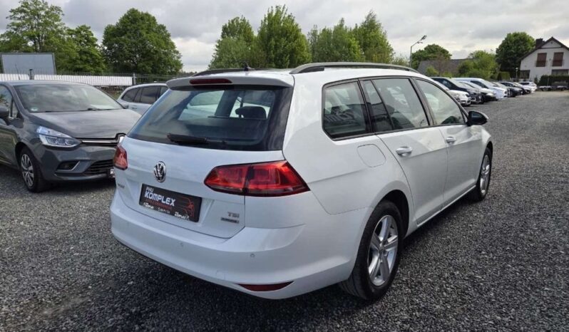 Volkswagen Golf full