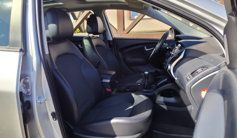 Hyundai ix35 2.0i Style 2WD 2010_163KM full
