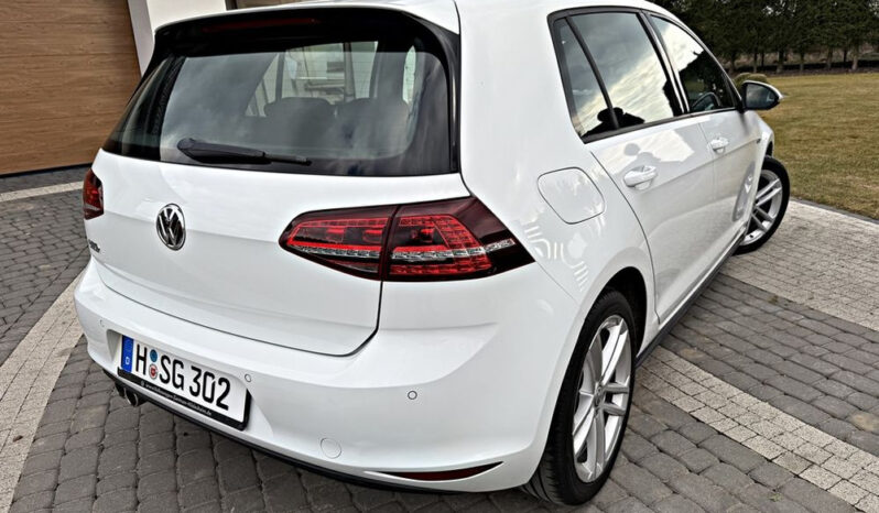 Volkswagen Golf GTD (BlueMotion Technology) full