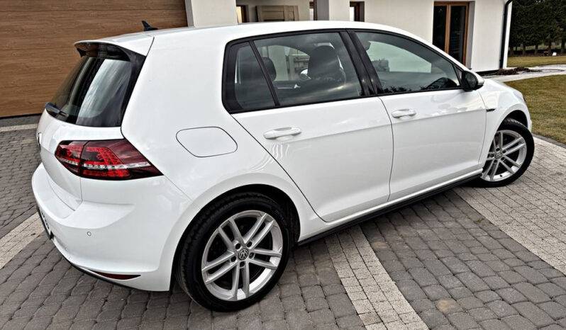 Volkswagen Golf GTD (BlueMotion Technology) full