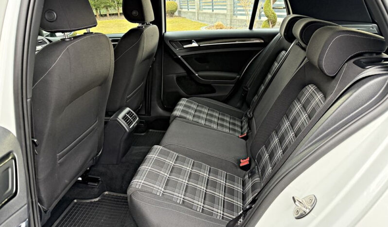 Volkswagen Golf GTD (BlueMotion Technology) full