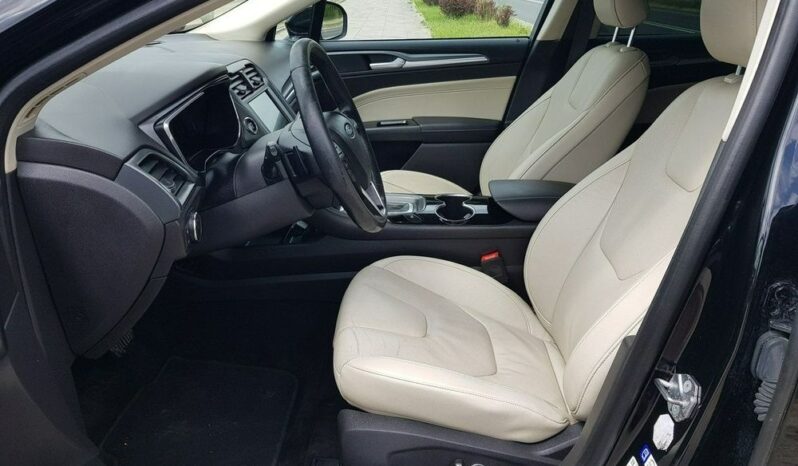 Ford Mondeo full