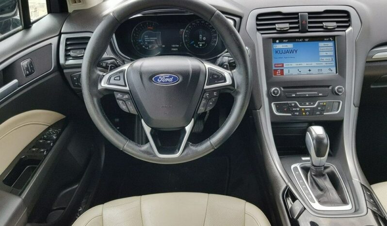 Ford Mondeo full