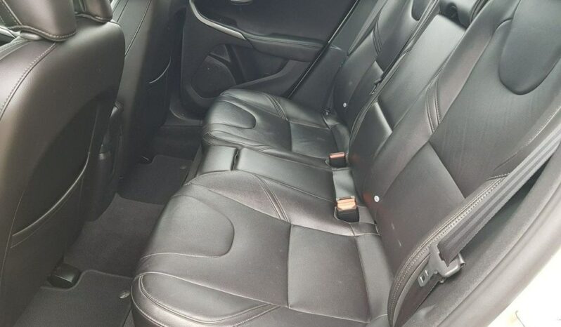 Volvo V40 T3 full