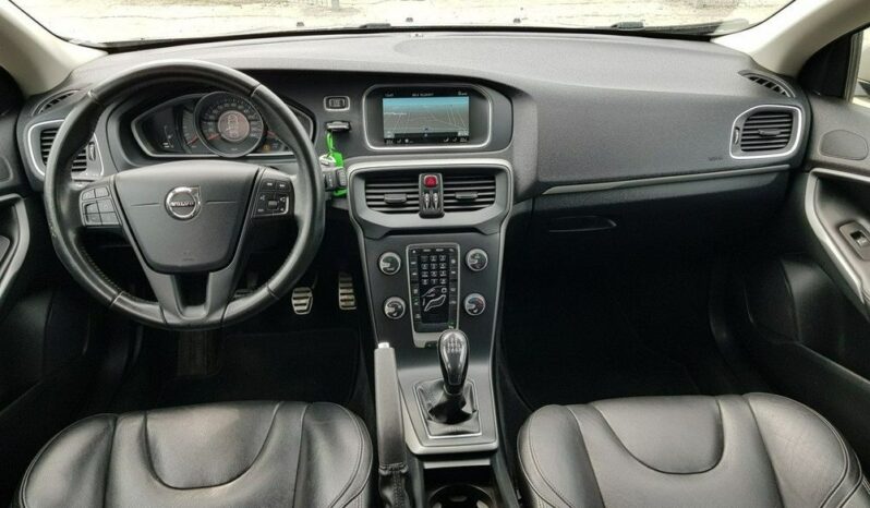 Volvo V40 T3 full
