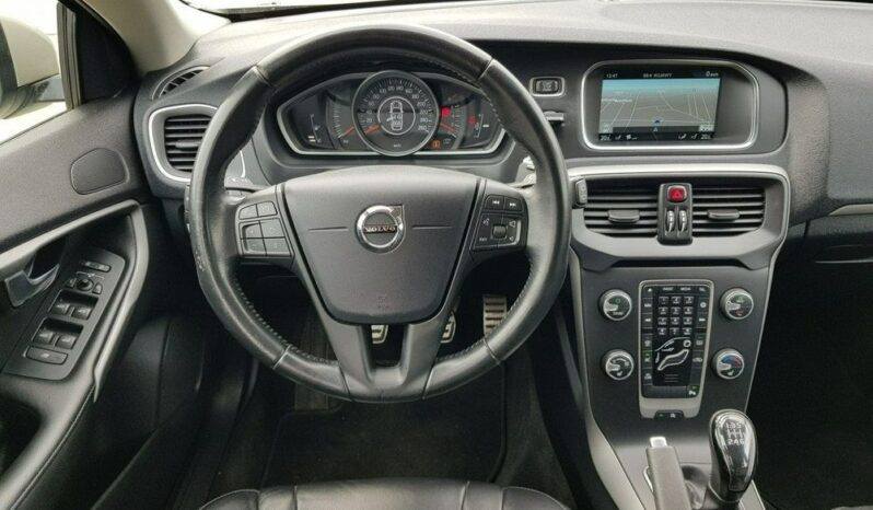 Volvo V40 T3 full