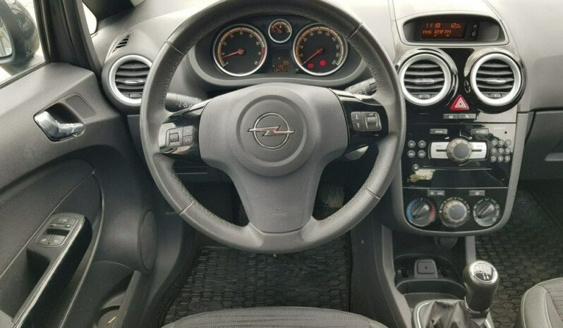 Opel Corsa full